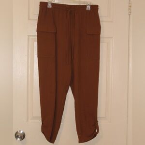NYCC Women’s Cropped Pants
